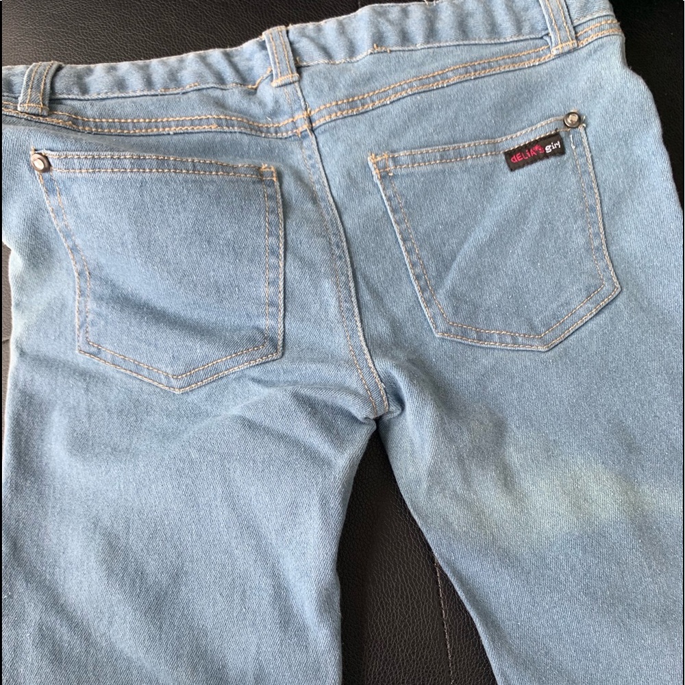 Clothes - Picture 3 of 3